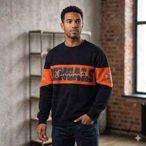 Vintage Style Cincinnati Bengals Black and Orange Crew Neck Sweatshirt SZ small